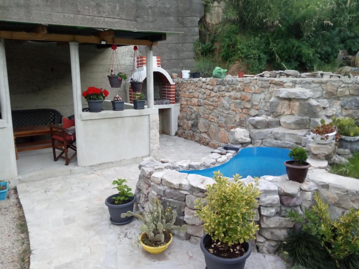 Apartman Lara Daire Budva